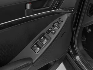 Hyundai  13