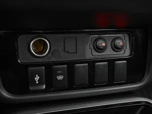 Mitsubishi  12