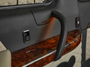Mercedes-Benz  10