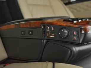 Mercedes-Benz  14