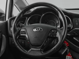Kia  10
