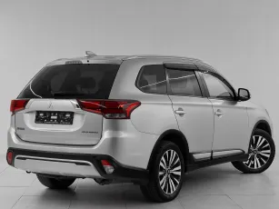 Mitsubishi  6