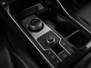 Kia  23