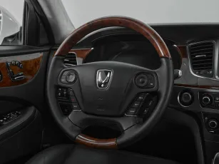 Hyundai  11