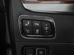 Hyundai  16