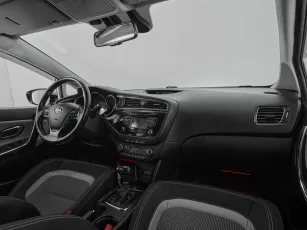 Kia  7