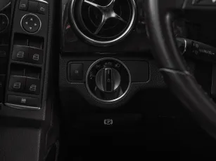 Mercedes-Benz  14