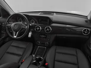Mercedes-Benz  9