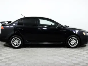 Mitsubishi  4