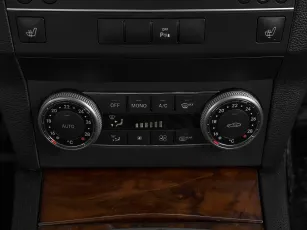Mercedes-Benz  11