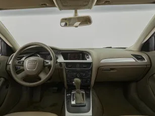 Audi  8