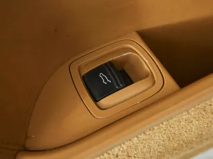 Porsche  16