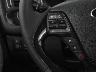 Kia  11