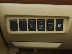 Nissan  15