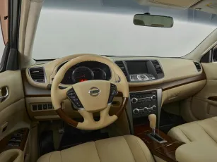 Nissan  7
