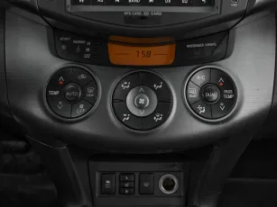 Toyota  16