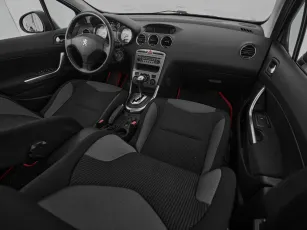 Peugeot  8