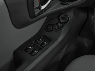 Hyundai  11