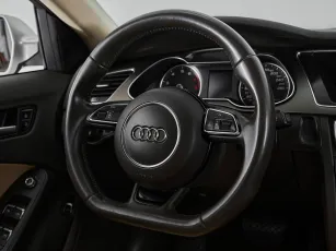 Audi  10