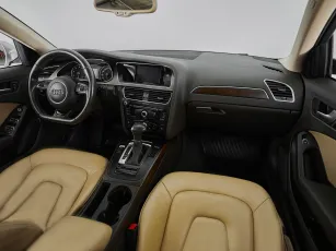 Audi  8