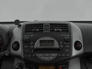 Toyota  16