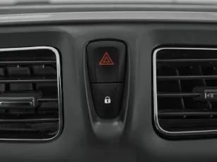 Renault  13