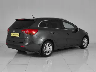Kia  4