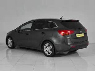 Kia  6