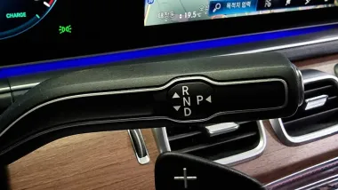 Mercedes-Benz  8