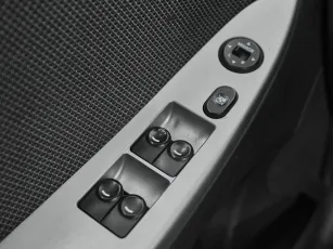 Hyundai  10