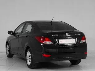Hyundai  4