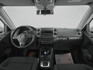 Volkswagen  8