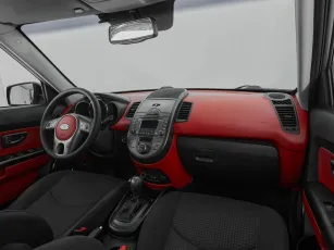 Kia  10