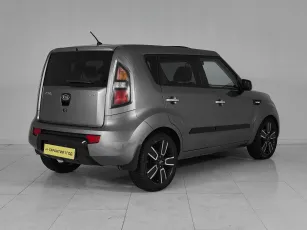 Kia  6