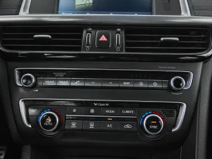 Kia  19