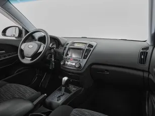 Kia  9