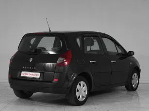 Renault  6