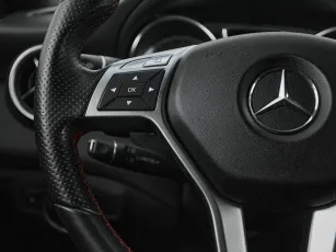 Mercedes-Benz  11