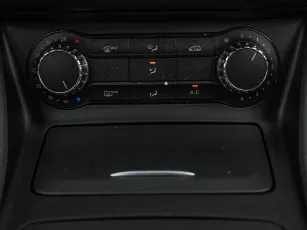 Mercedes-Benz  19