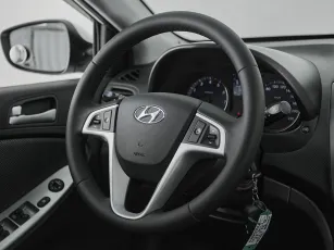 Hyundai  10