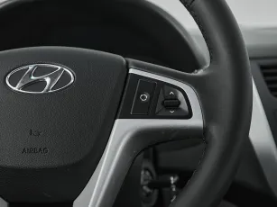 Hyundai  12