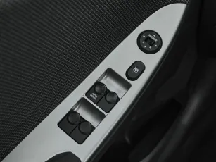 Hyundai  13