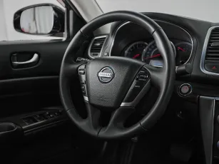 Nissan  10