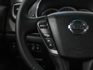 Nissan  11