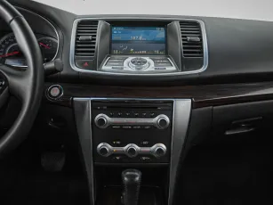 Nissan  16