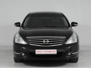 Nissan  2