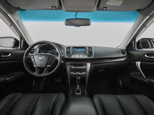 Nissan  8