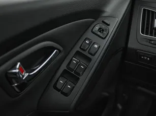 Hyundai  10