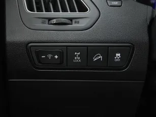 Hyundai  11