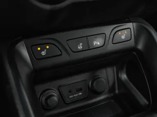 Hyundai  15